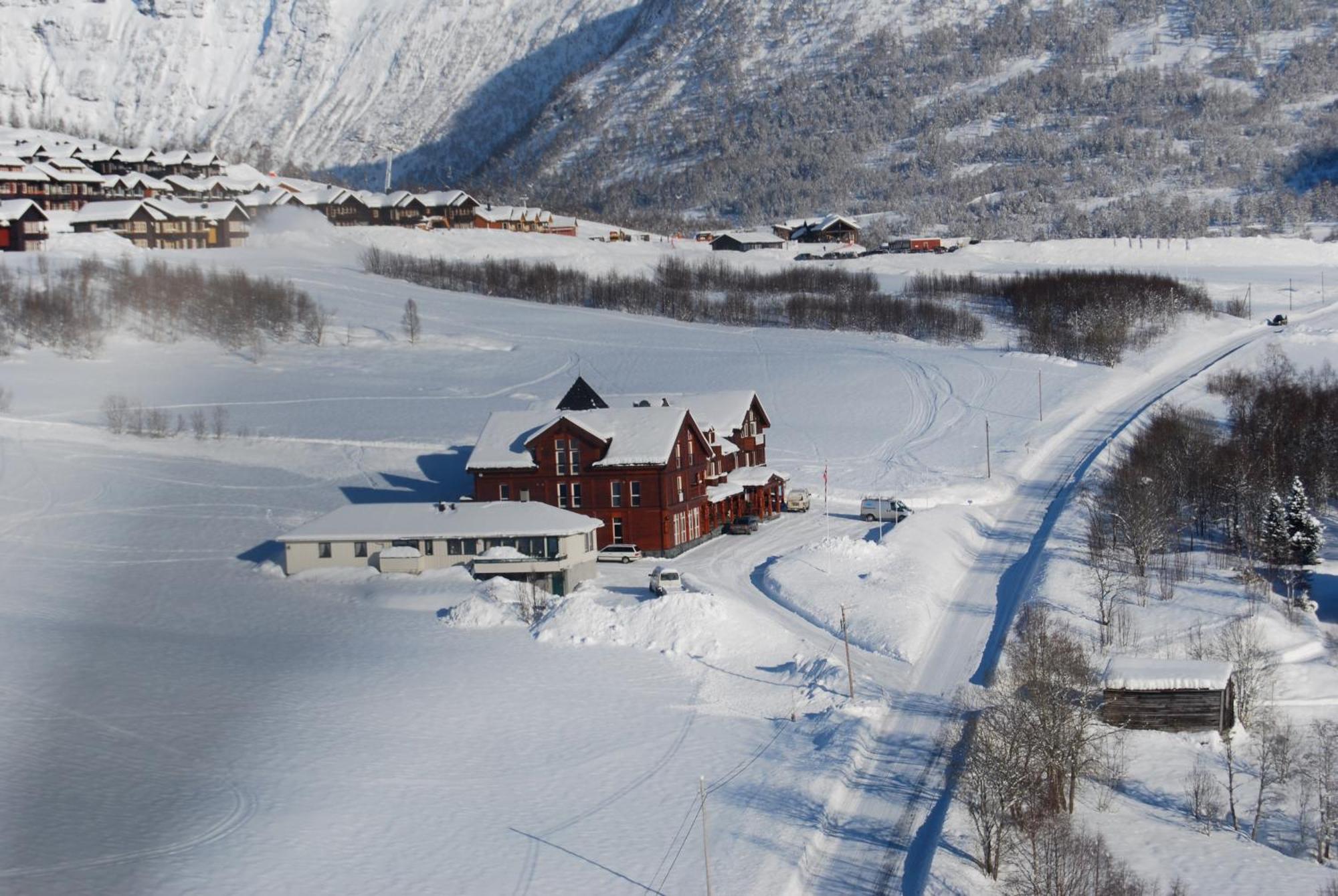 Vossestrand Hotel And Apartments Myrkdalen Exterior photo
